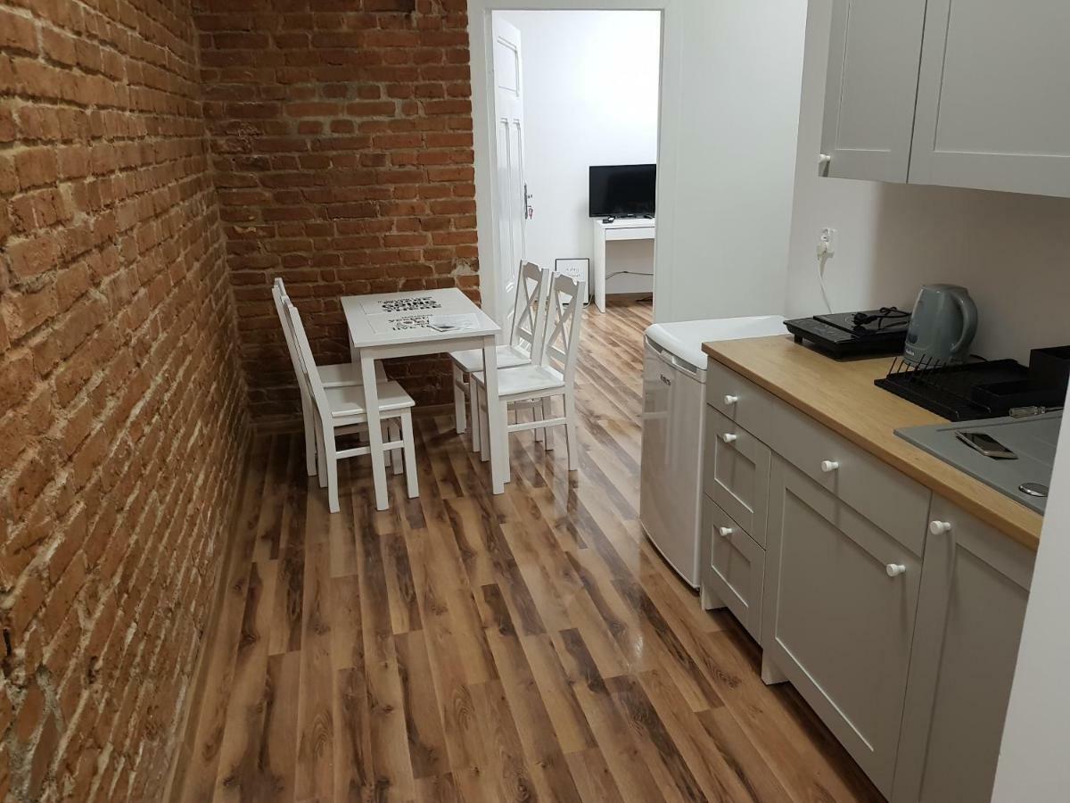Apartament Nr 15 - 2 Pokoje Z Prywatnymi Lazienkami Centrum Poznań Extérieur photo